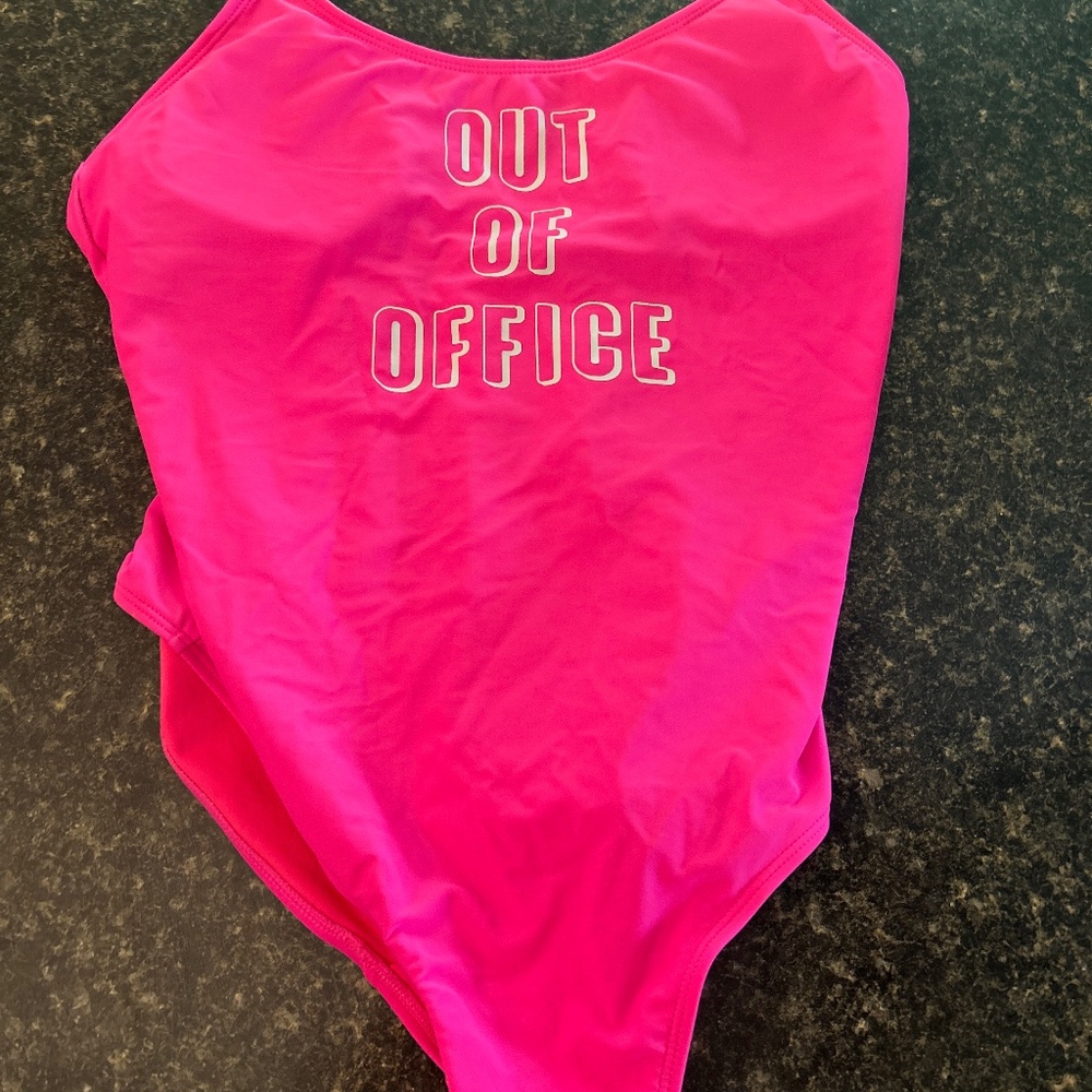 Women’s swimsuit one piece